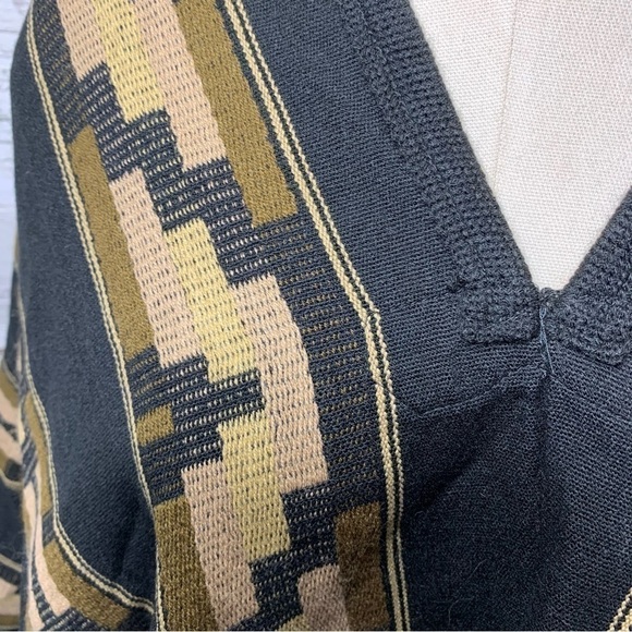 Woven Poncho Fringed Black Tan Free Size Outdoor Cover Southwestern Aztec Layer - Picture 4 of 9